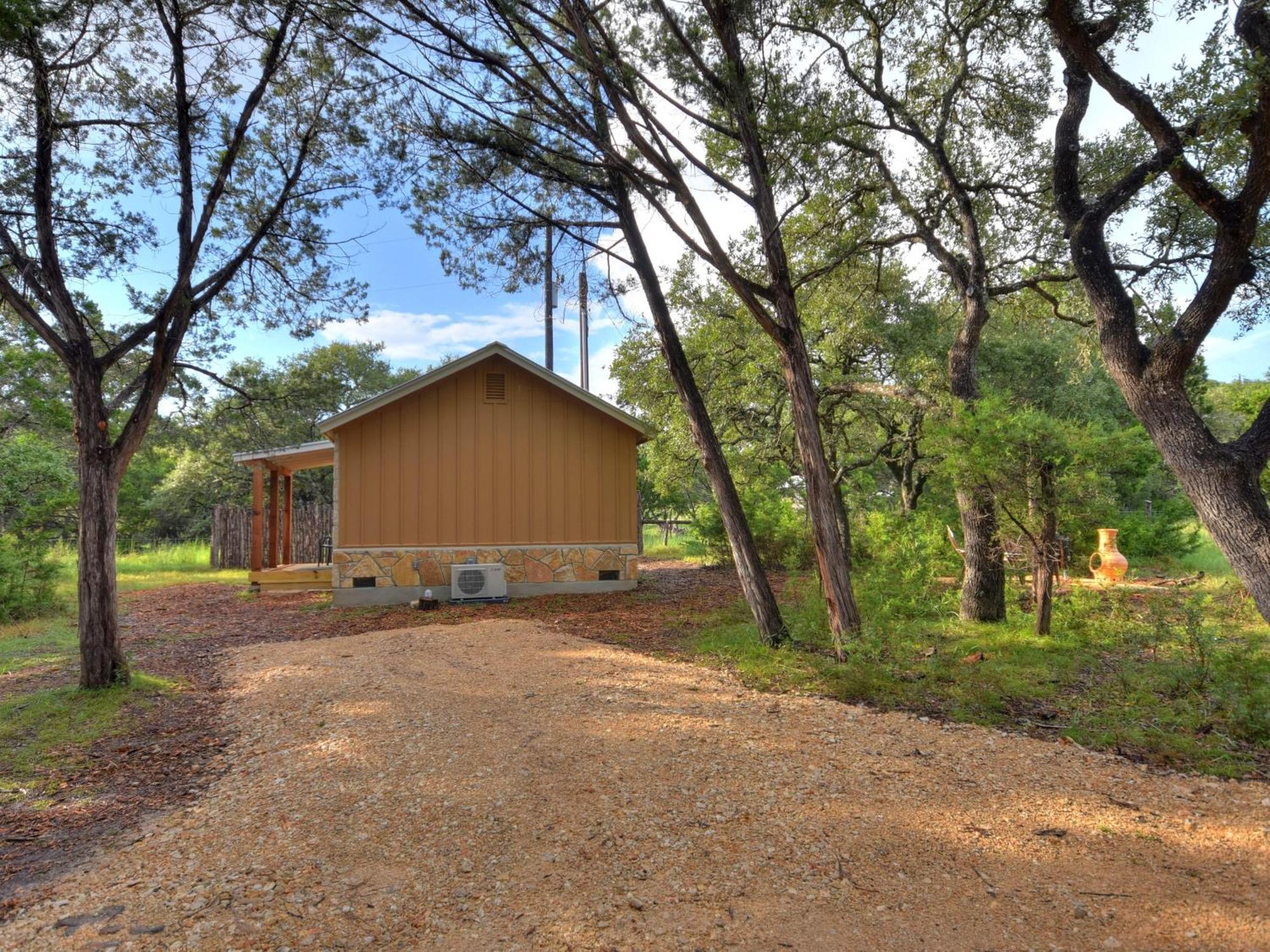Cabins At Flite Acres - Coyote Cabin Wimberley Exterior foto